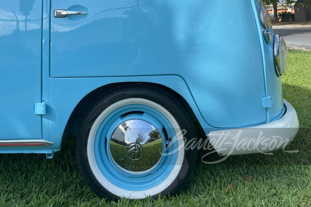 1972 Volkswagen Split-Window Bus - Image 22 of 23