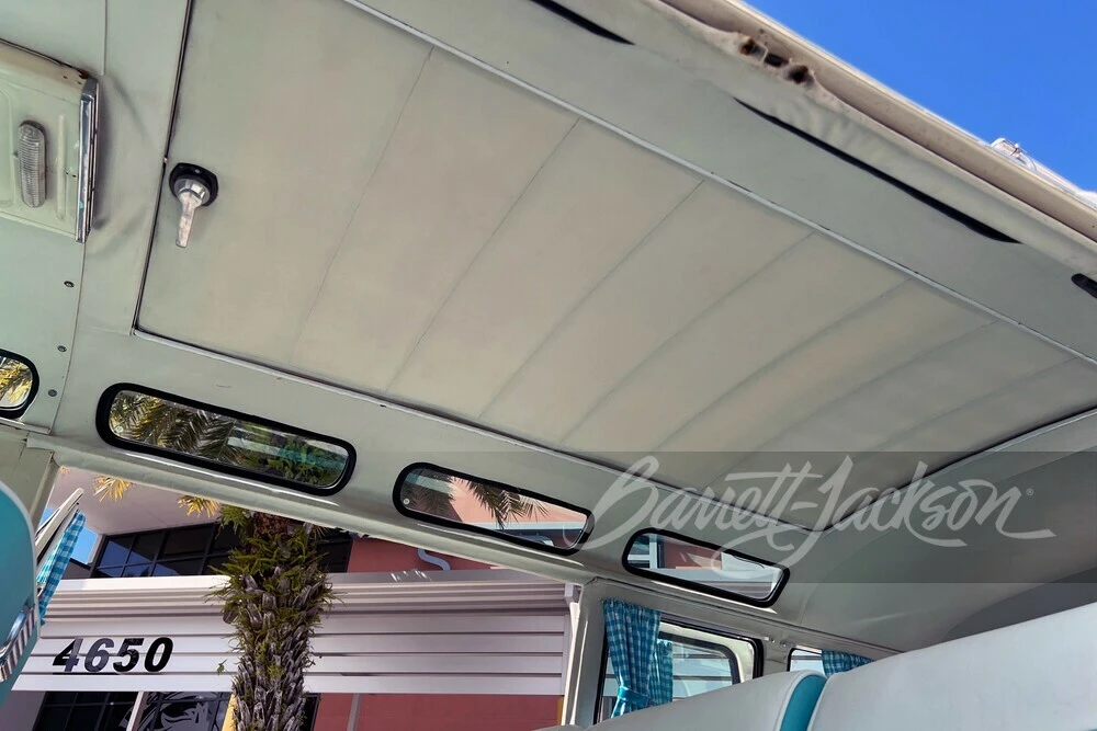 1972 Volkswagen Split-Window Bus - Image 4 of 14