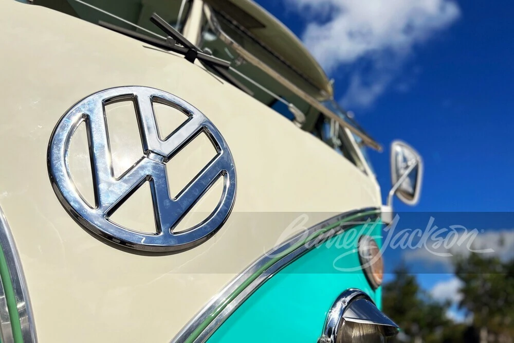 1972 Volkswagen Split-Window Bus - Image 9 of 14