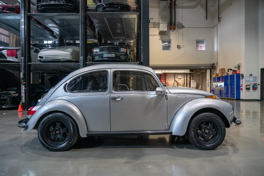 1972 Volkswagen Super Beetle - Image 9 of 31