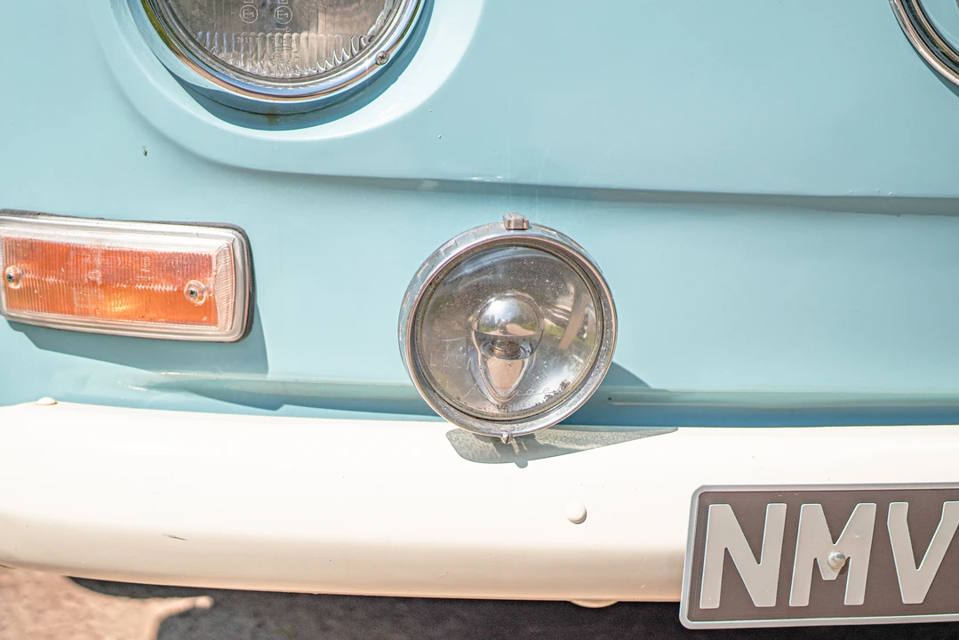 1972 Volkswagen Bay-Window Camper - Image 25 of 31