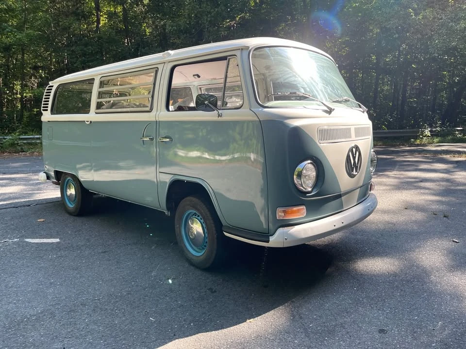 1972 Volkswagen Bay-Window Bus - Image 11 of 11