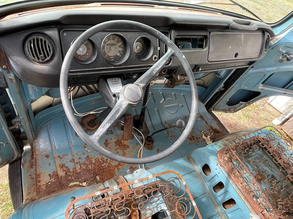 1972 Volkswagen Bay-Window Camper - Image 9 of 24