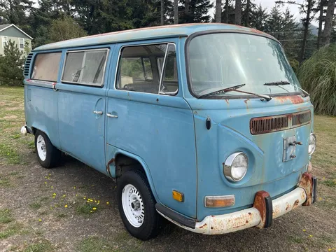 1972 Volkswagen Camper Bus Riviera