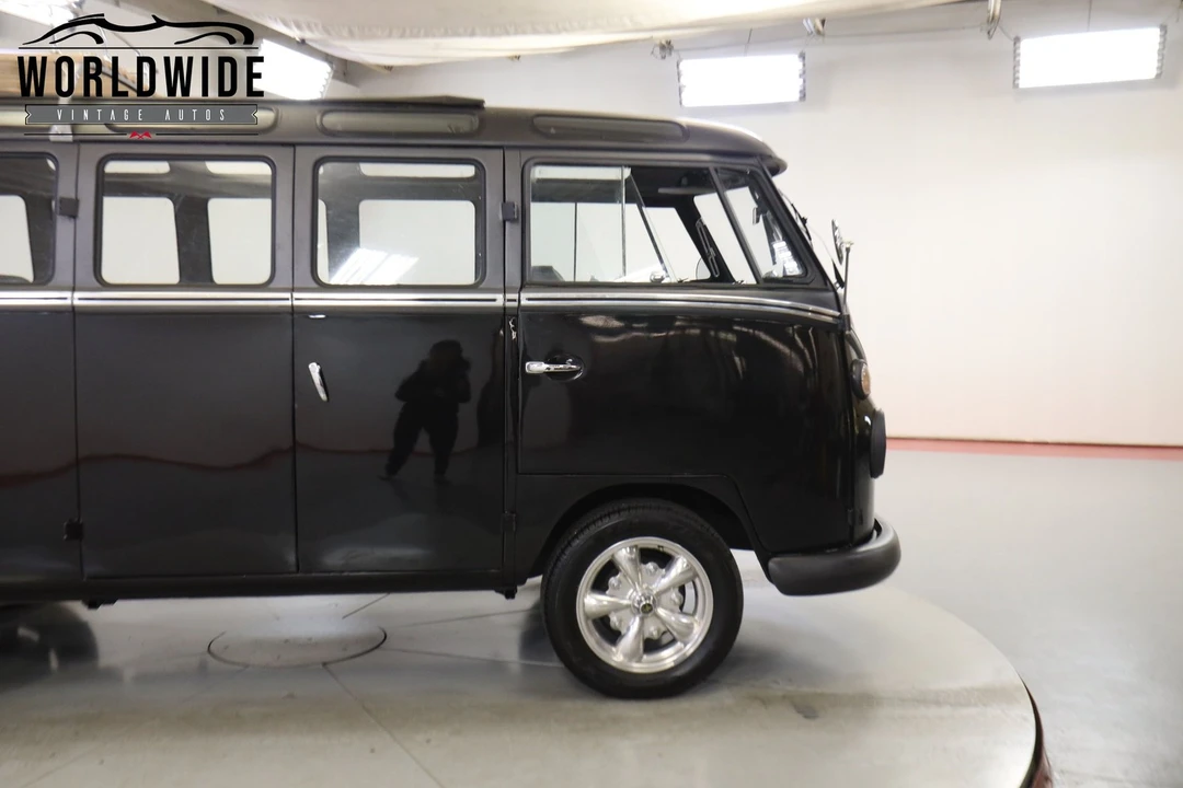 1972 Volkswagen Bay-Window Bus - Image 11 of 12