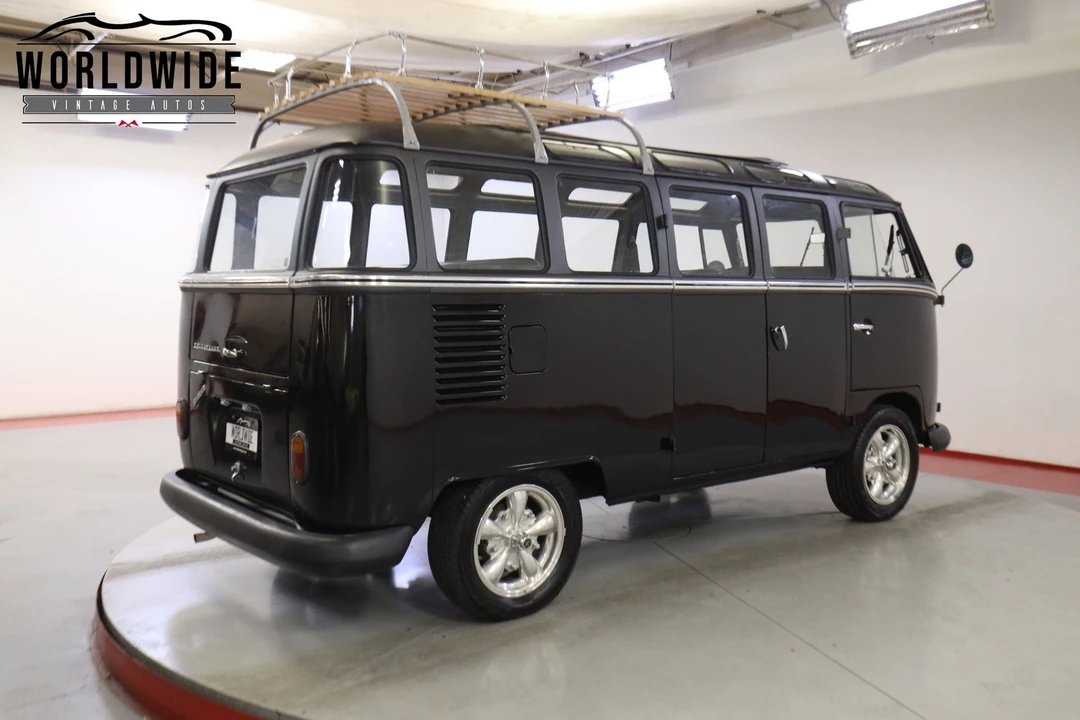 1972 Volkswagen Split-Window Bus - Image 9 of 12