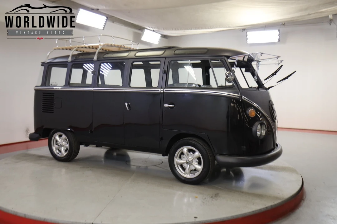 1972 Volkswagen Split-Window Bus - Image 4 of 12