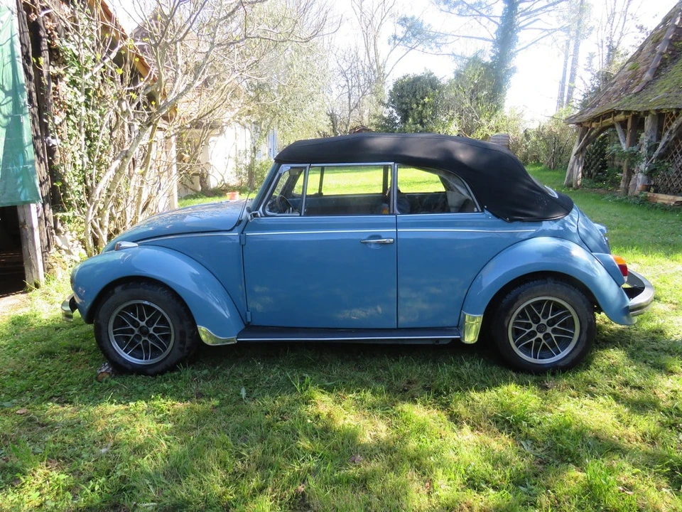 1972 Volkswagen Super Beetle - Image 11 of 30