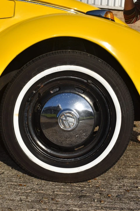 1972 Volkswagen Super Beetle - Image 9 of 30