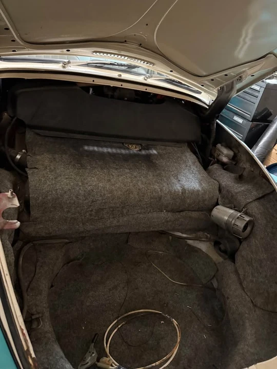 1972 Volkswagen Super Beetle - Image 7 of 9