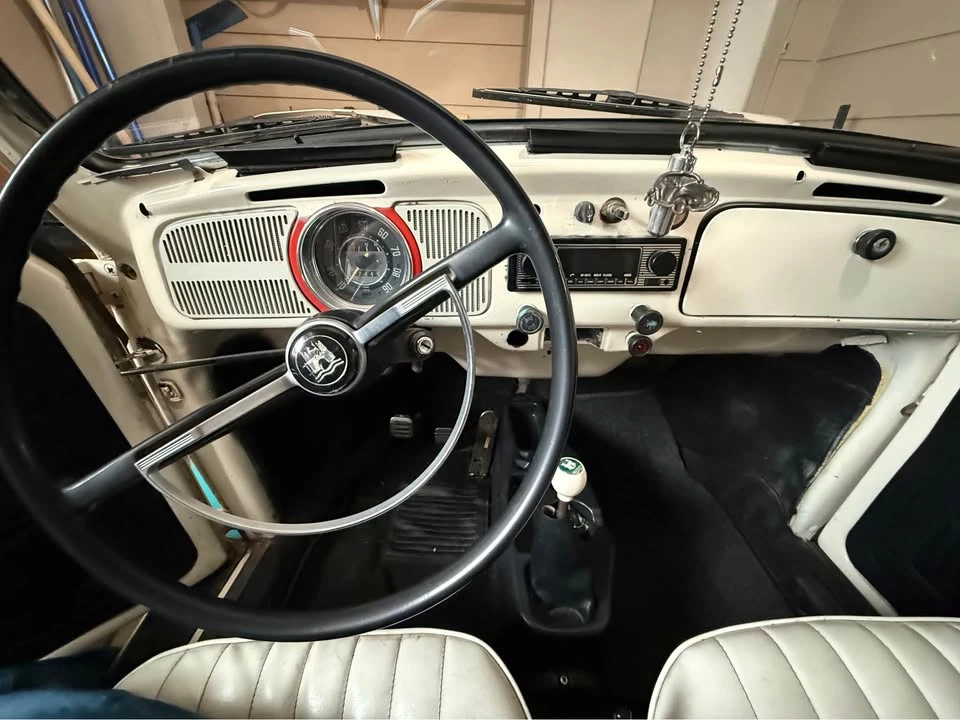 1972 Volkswagen Super Beetle - Image 8 of 9