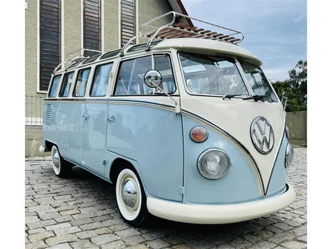 1972 Volkswagen Bus 23-Window Samba
