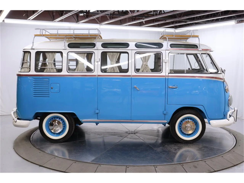 1972 Volkswagen Bay-Window Bus - Image 8 of 31