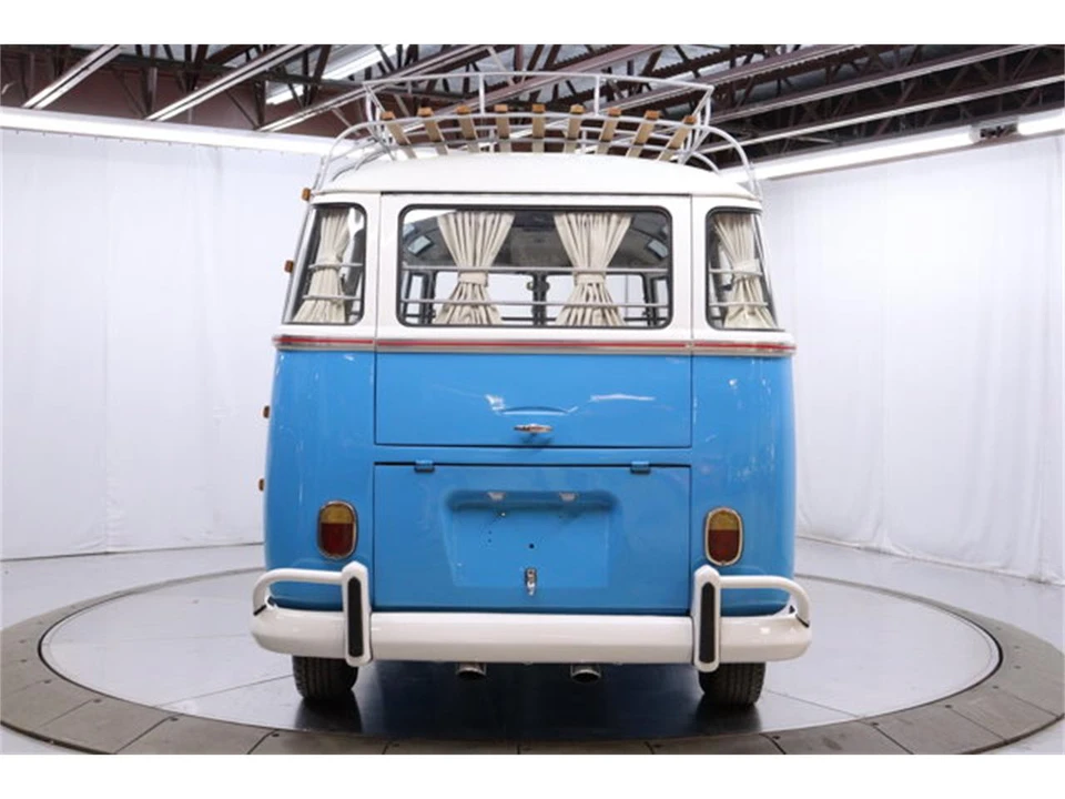 1972 Volkswagen Bay-Window Bus - Image 6 of 31