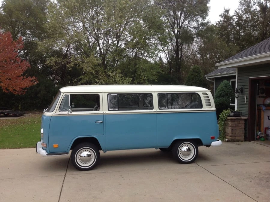 1972 Volkswagen Bay-Window Bus - Image 8 of 12