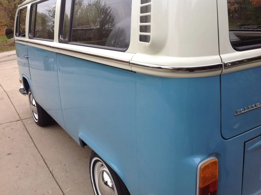 1972 Volkswagen Bay-Window Bus - Image 10 of 12