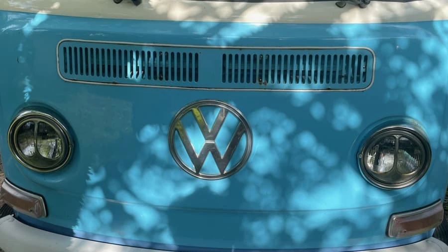 1972 Volkswagen Bay-Window Bus - Image 8 of 8