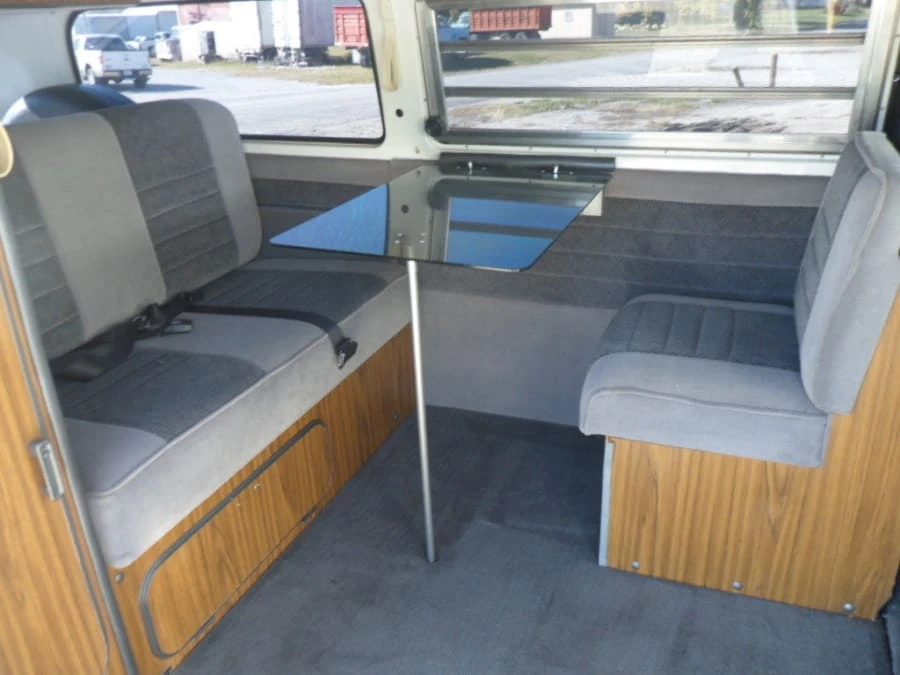 1972 Volkswagen Bay-Window Bus - Image 5 of 9