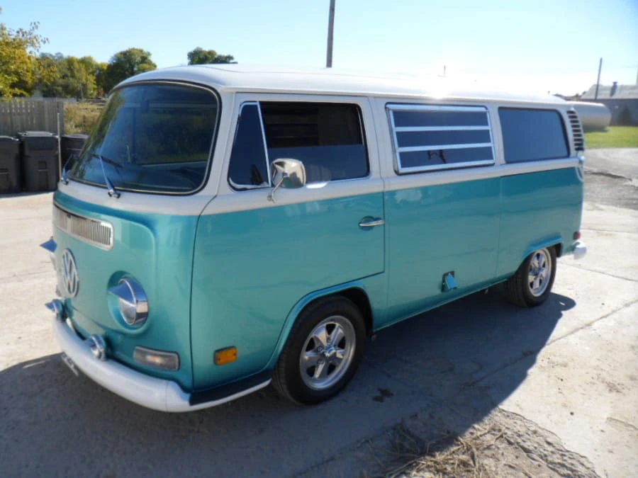 1972 Volkswagen Bay-Window Bus - Image 9 of 9