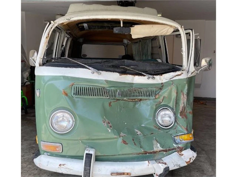1972 Volkswagen Bay-Window Bus - Image 14 of 17