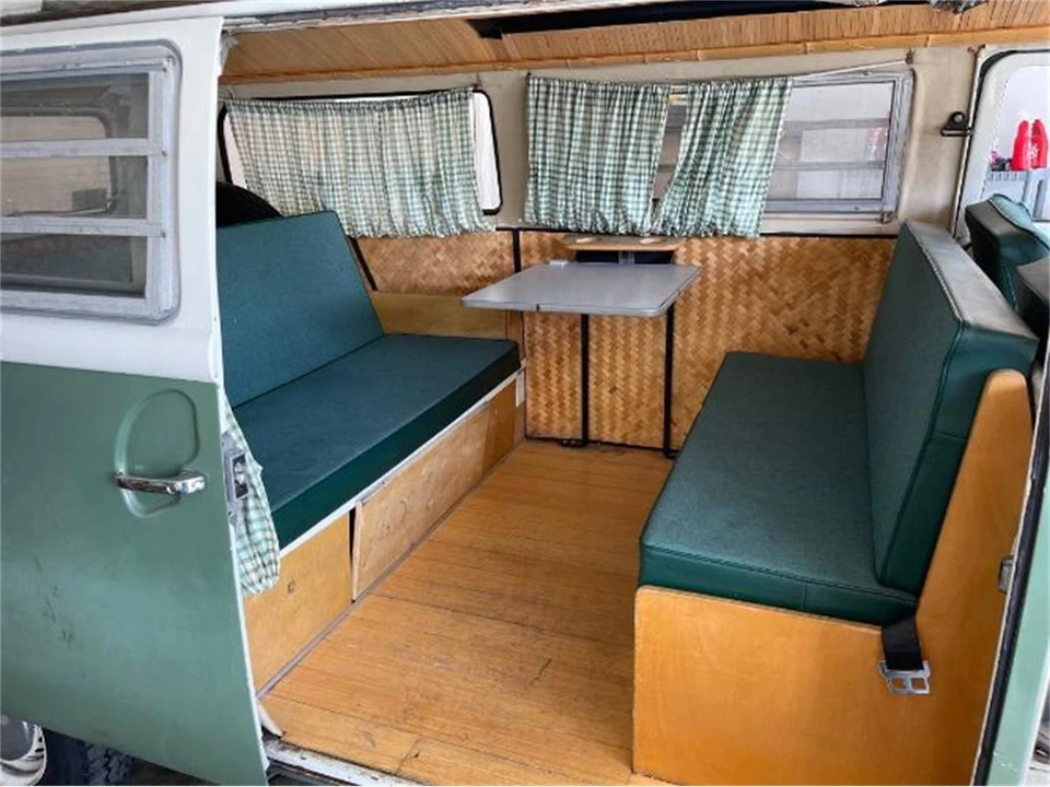 1972 Volkswagen Bay-Window Bus - Image 7 of 17