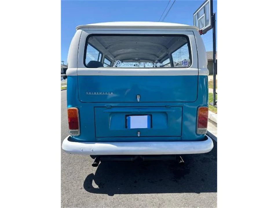 1972 Volkswagen Bay-Window Bus - Image 4 of 17