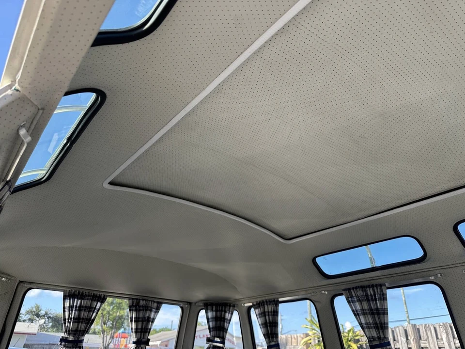 1972 Volkswagen Split-Window Bus - Image 15 of 20