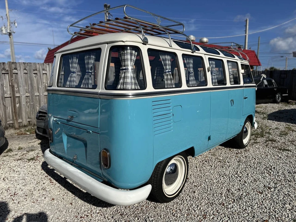 1972 Volkswagen Split-Window Bus - Image 4 of 20