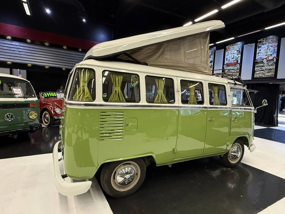 1972 Volkswagen Bay-Window Bus - Image 11 of 21