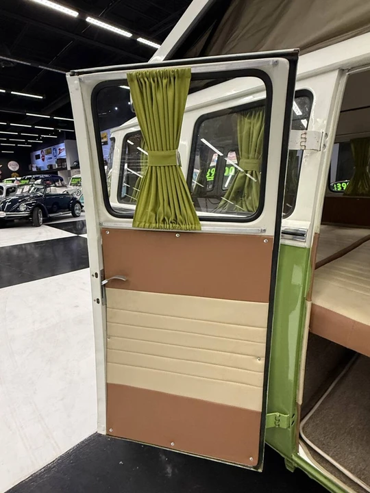 1972 Volkswagen Bay-Window Bus - Image 17 of 21