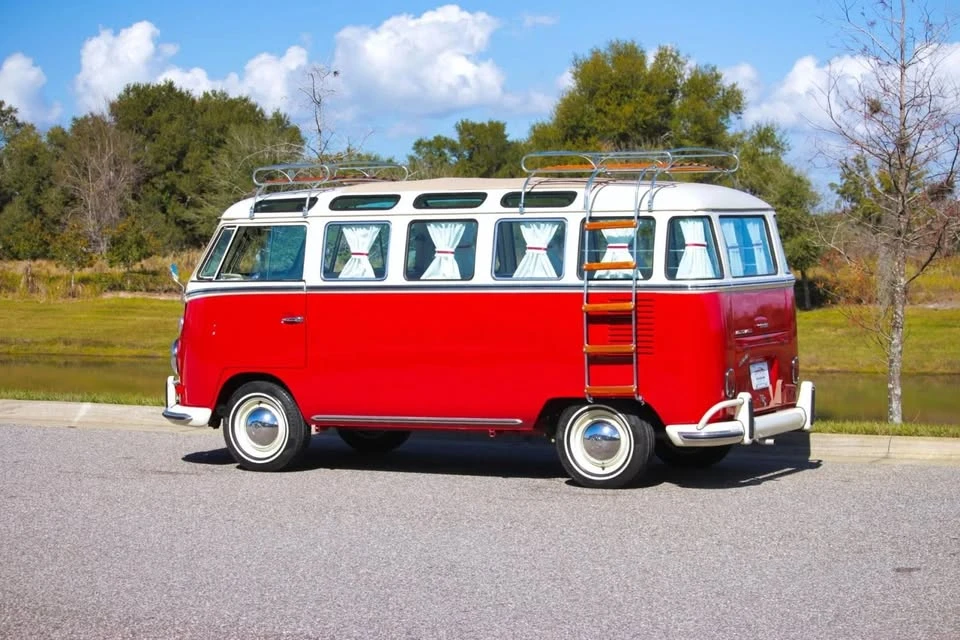 1972 Volkswagen Bay-Window Bus - Image 17 of 20