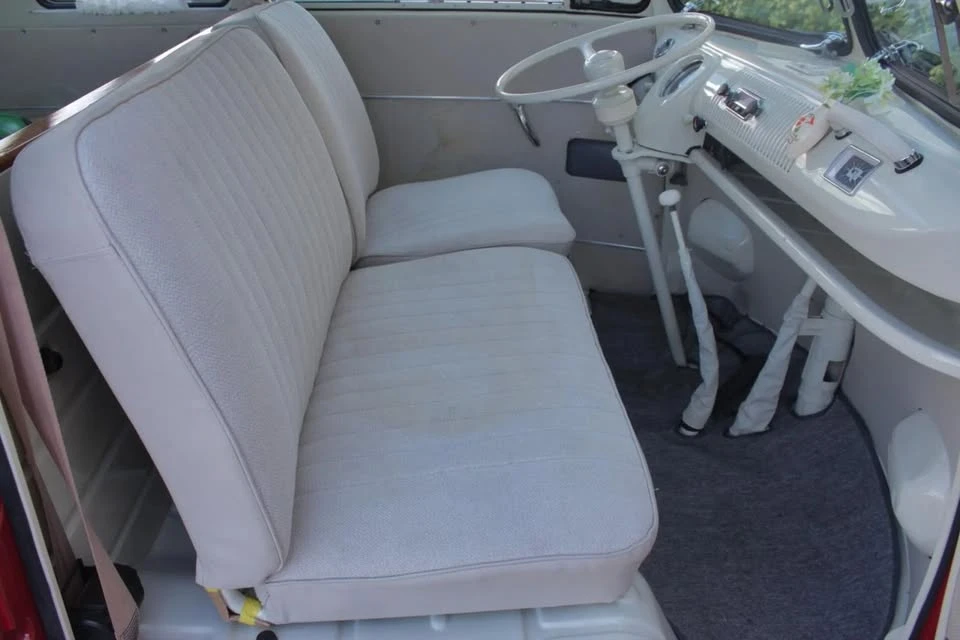 1972 Volkswagen Bay-Window Bus - Image 10 of 20