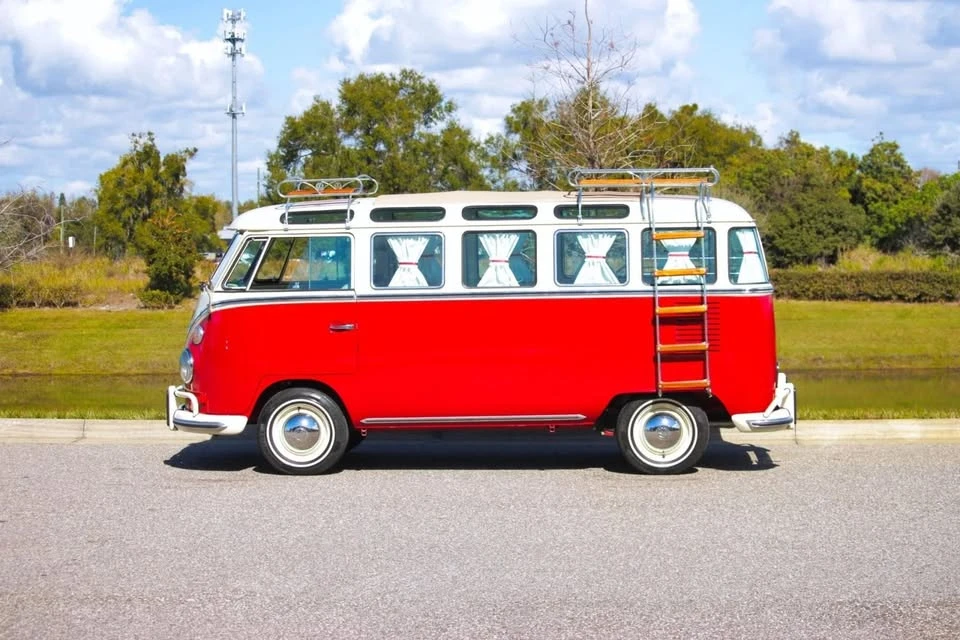 1972 Volkswagen Bay-Window Bus - Image 2 of 20