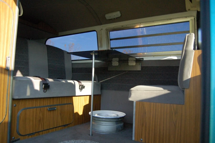 1972 Volkswagen Bay-Window Bus - Image 6 of 8