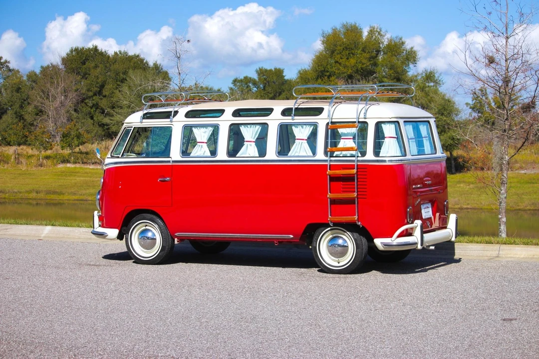 1972 Volkswagen Bay-Window Bus - Image 19 of 31