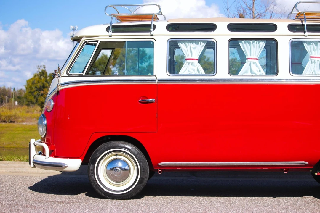1972 Volkswagen Bay-Window Bus - Image 29 of 31