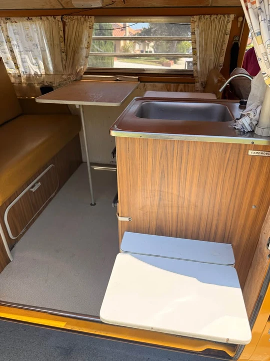 1972 Volkswagen Bay-Window Camper - Image 11 of 20
