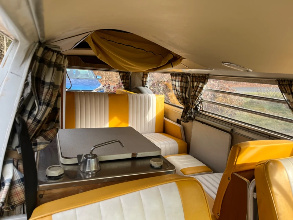 1972 Volkswagen Bay-Window Bus - Image 12 of 21