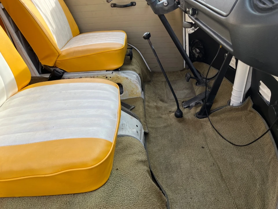 1972 Volkswagen Bay-Window Bus - Image 15 of 21
