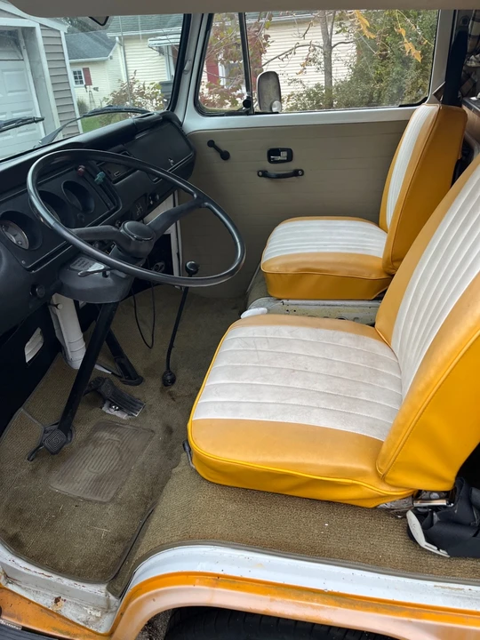 1972 Volkswagen Bay-Window Bus - Image 19 of 21