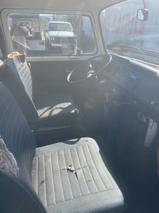 1972 Volkswagen Bay-Window Bus - Image 5 of 16