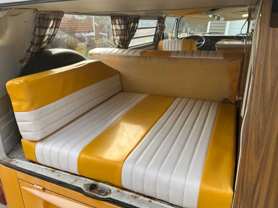 1972 Volkswagen Bay-Window Bus - Image 5 of 21