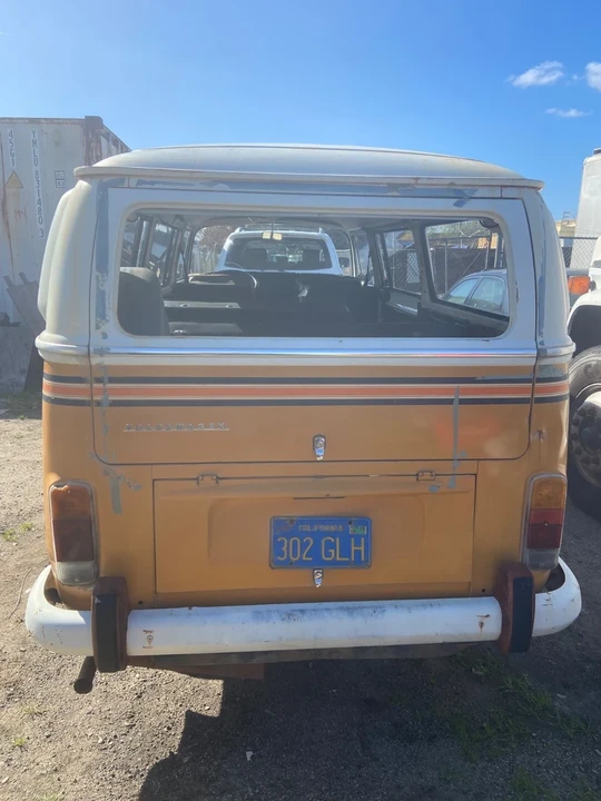 1972 Volkswagen Bay-Window Bus - Image 4 of 16