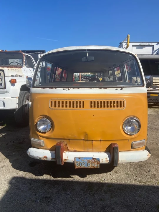 1972 Volkswagen Bay-Window Bus - Image 3 of 16