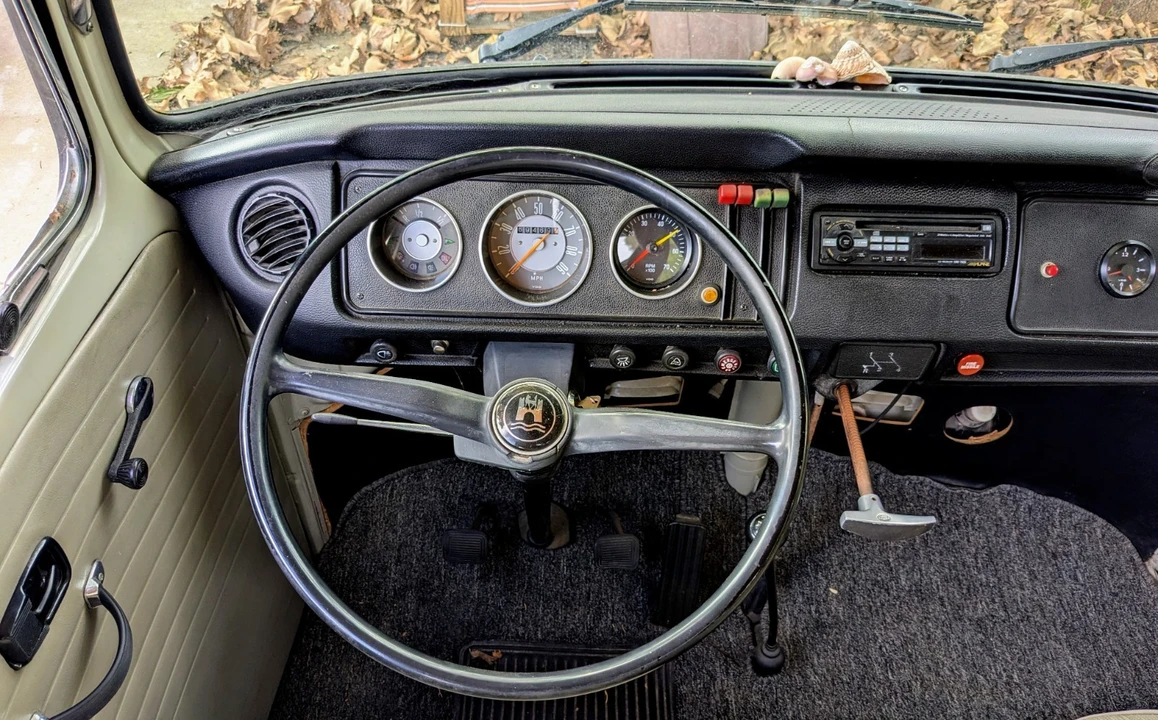 1972 Volkswagen Bay-Window Bus - Image 13 of 21