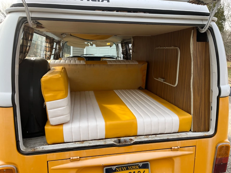 1972 Volkswagen Bay-Window Bus - Image 4 of 21