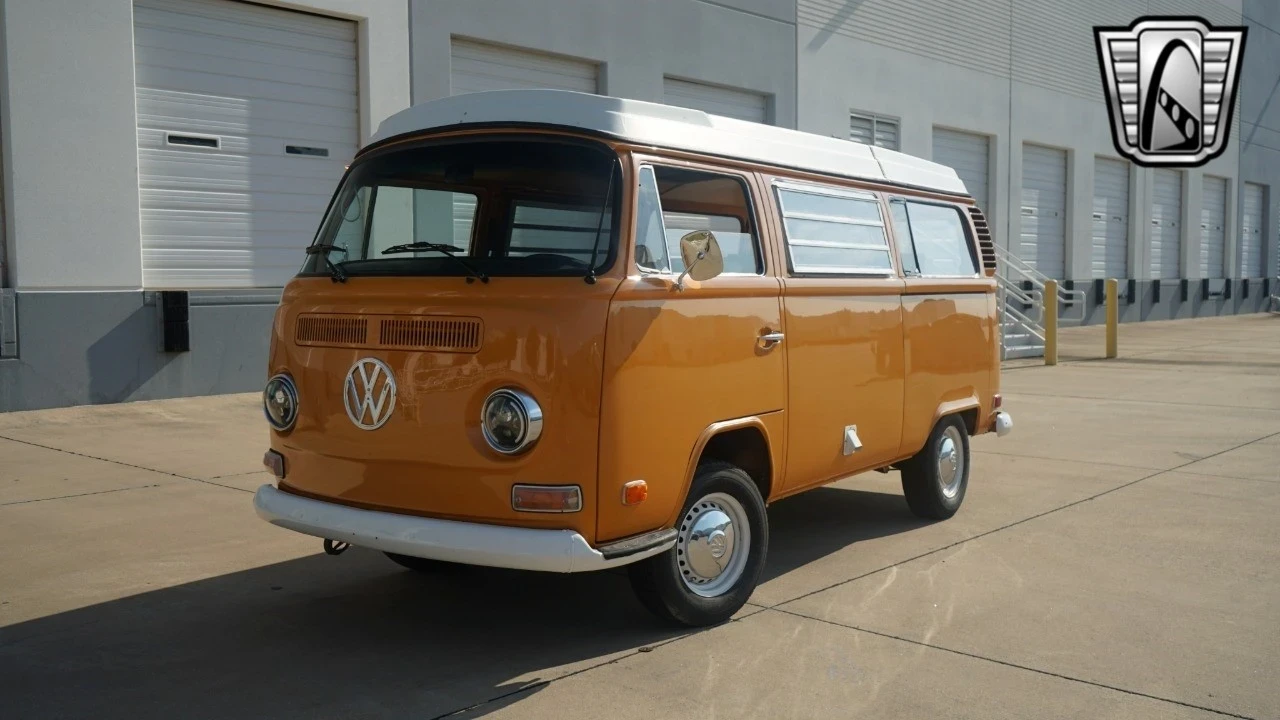 1972 Volkswagen Bay-Window Bus - Image 3 of 12