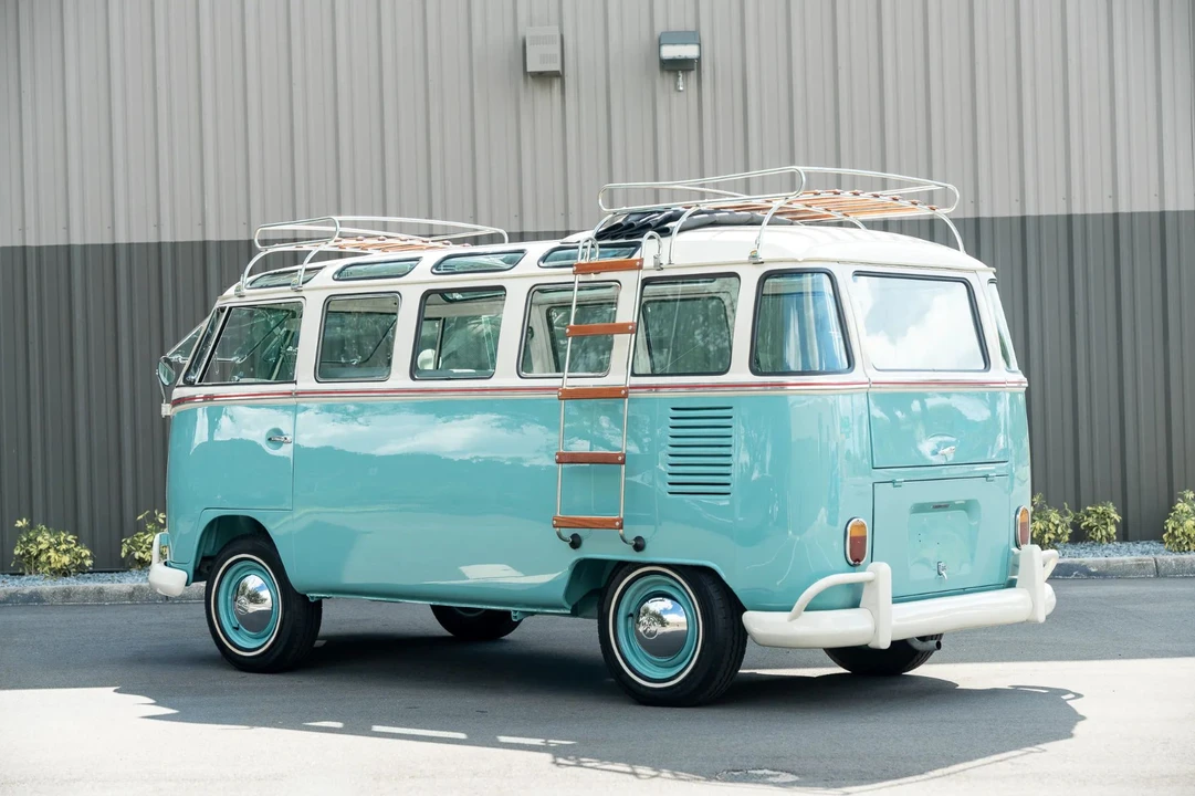 1972 Volkswagen Bay-Window Bus - Image 7 of 31
