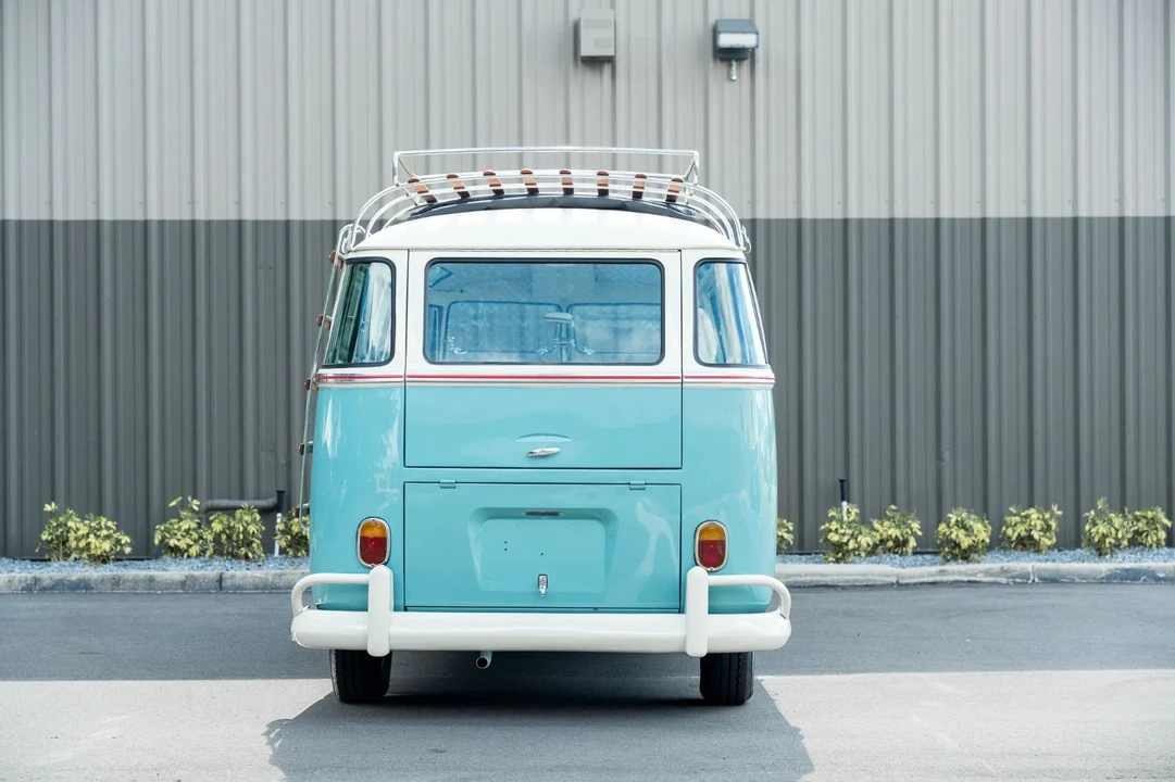 1972 Volkswagen Bay-Window Bus - Image 8 of 31