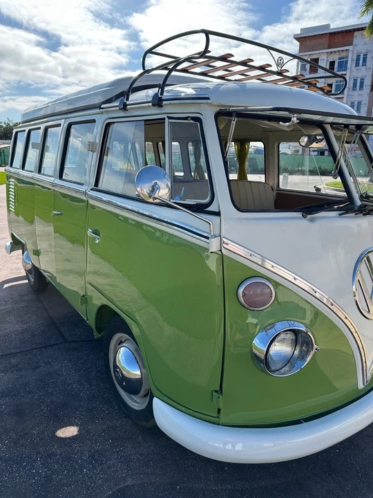 1972 Volkswagen Bay-Window Bus - Image 4 of 21